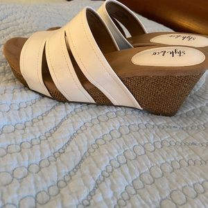 Style & Co white wedges Sz 7